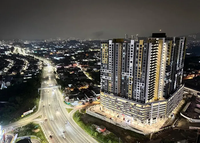 Symphony Tower - Studio, High Floor, Self Check In, Free Parking, Free Netflix, 200Mbps Wifi Wifi